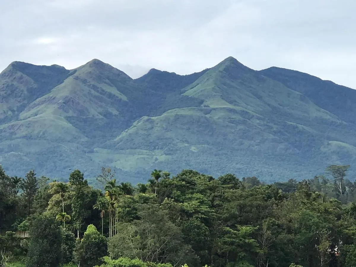 Western Ghats Holiday Home Kalpatta 3*,